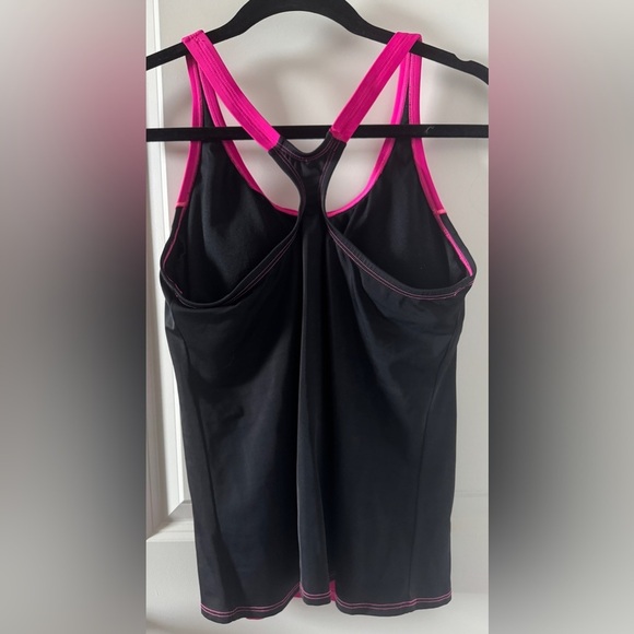 Nike Fuchsia and Black Sports Tank Size Medium - Picture 3 of 4